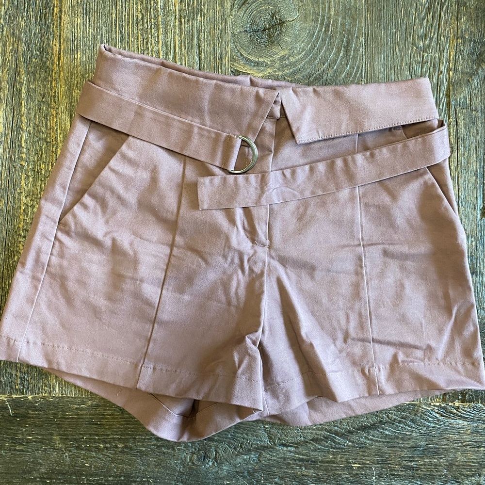 Dynamite belted shorts ✨